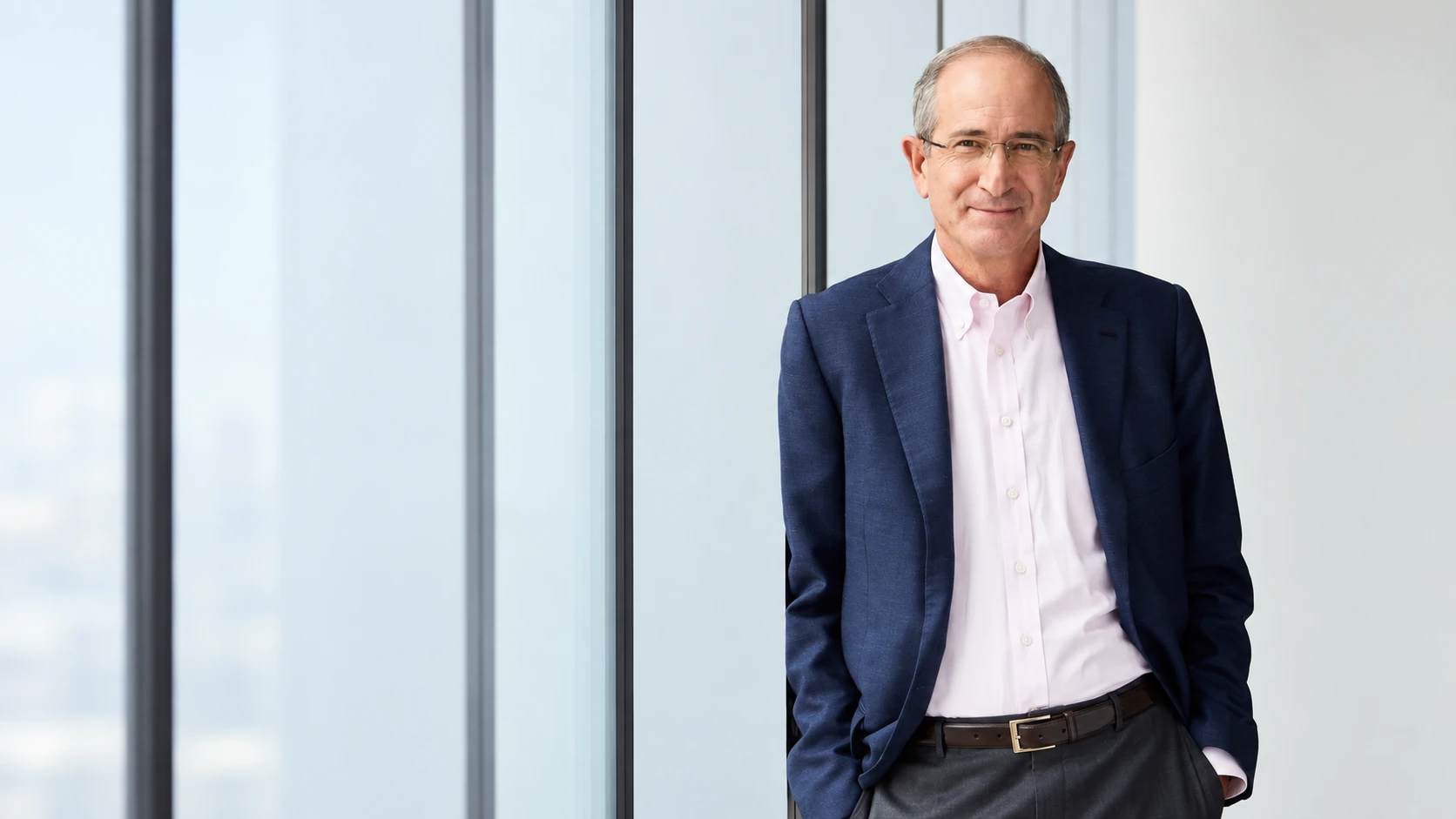 Brian Roberts built his career inside Comcast - brian roberts and amy hood
